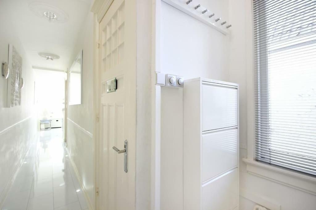 White Luxury Penthouse In City Centre Amsterdam Exterior photo