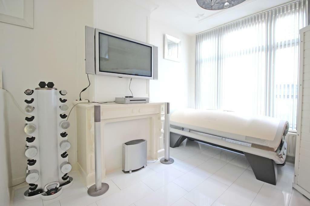 White Luxury Penthouse In City Centre Amsterdam Exterior photo