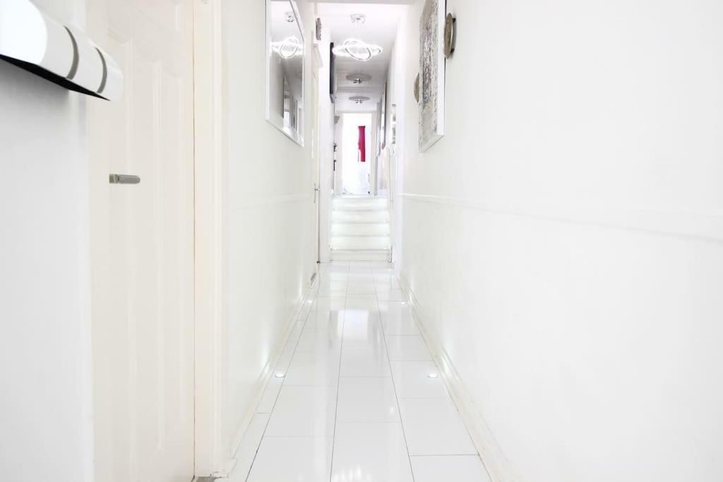White Luxury Penthouse In City Centre Amsterdam Exterior photo