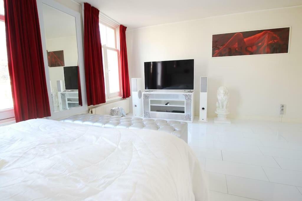 White Luxury Penthouse In City Centre Amsterdam Exterior photo